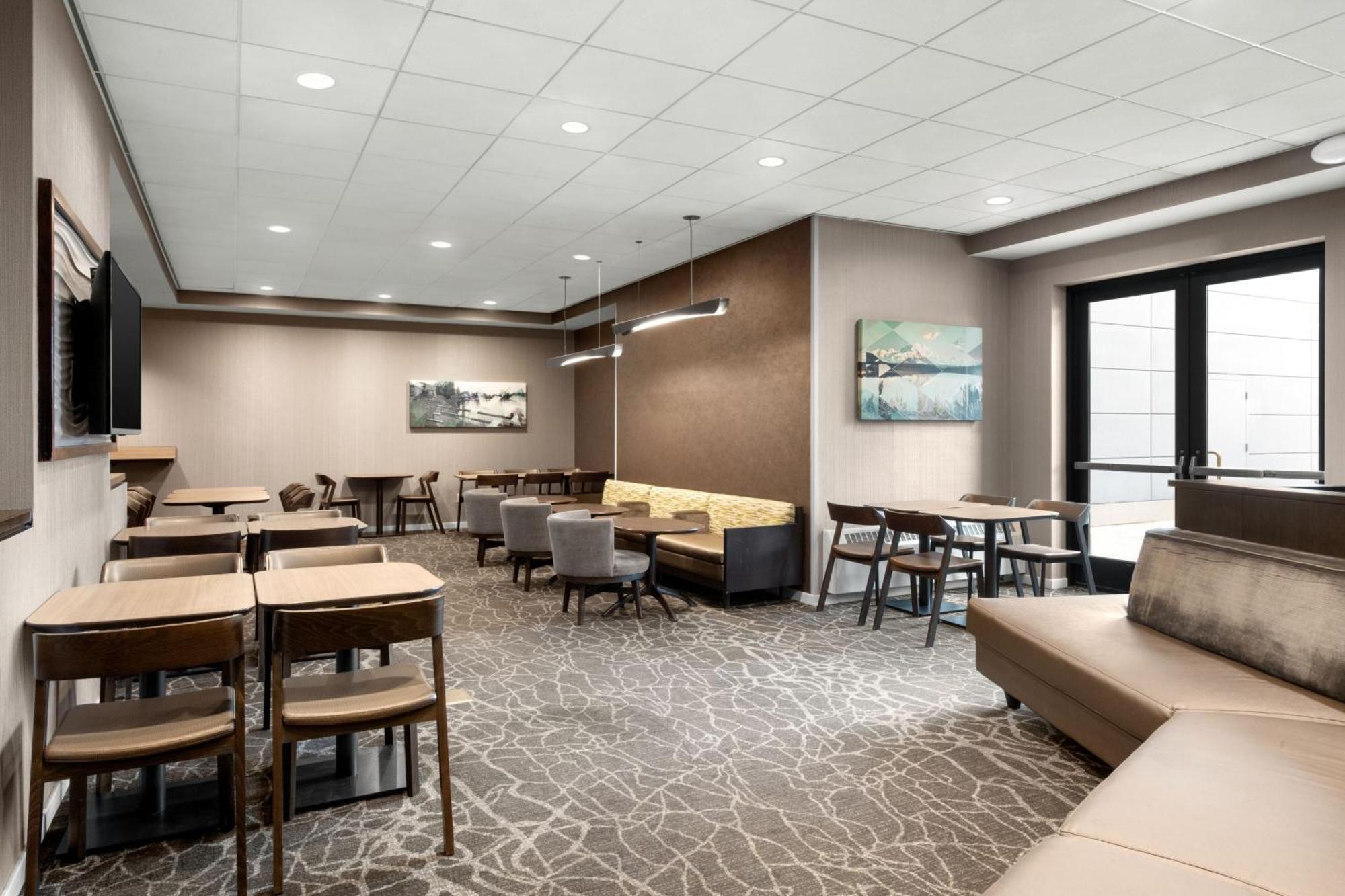 Springhill Suites By Marriott Феърбанкс Екстериор снимка